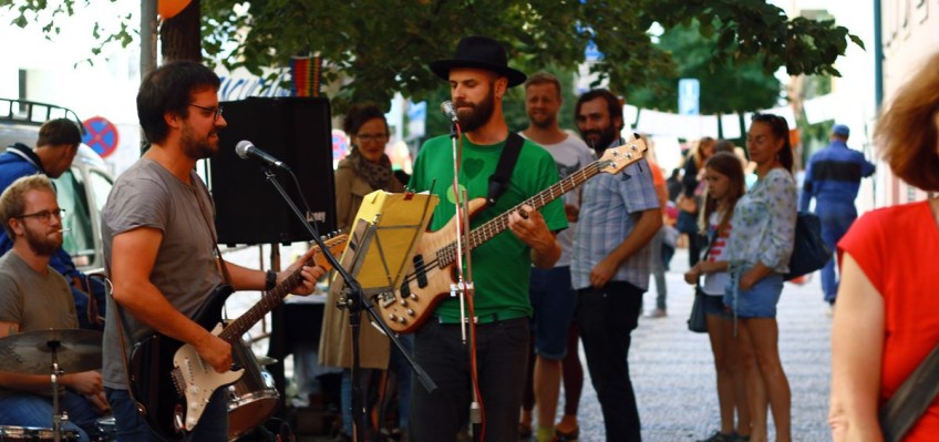 Zažít Belgickou ulici jinak